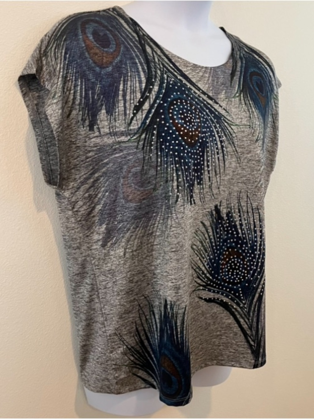Gray Peacock Feather Short Sleeve Tee